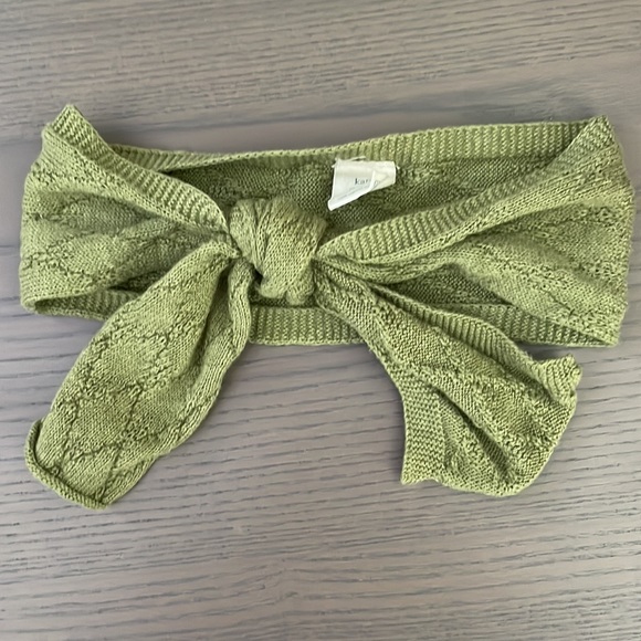 Kate Quinn Sweater & headband bundle - Picture 3 of 4